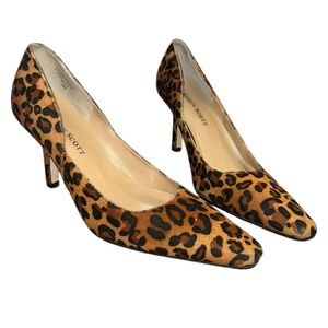 Karen Scott Leopard Heels – Size 5.5 – Chic Statement Pumps – Wild & Refined